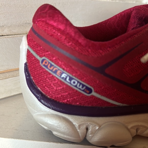 Brooks limited pure flow athletic shoe pink and purple - Picture 5 of 7